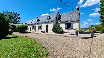 PROPRIETE LES ROCIERS SUR LOIRE
